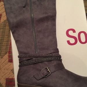 SO women’s/juniors gray boot